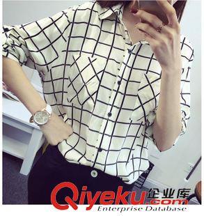 韓版寬松格子襯衫 秋日休閑潮流與實體批發優勢